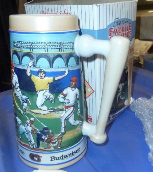 lot 84 image: Budweiser Baseball stein 1990 perfe...