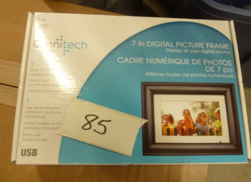 lot 85 image: 7 inch digital picture frame - work...