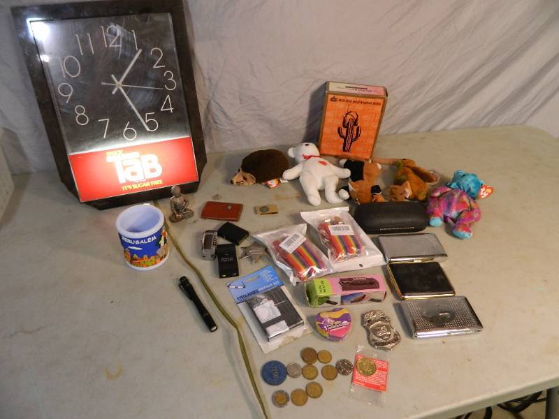 lot 38 image: Tab Lighted Clock and Collectibles