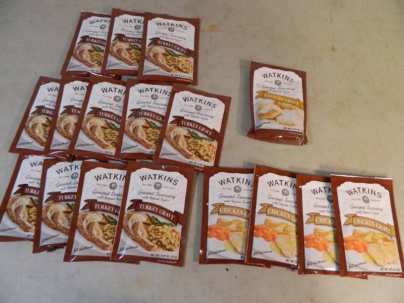 lot 71 image: 17 New Watkins Gravy Mixes