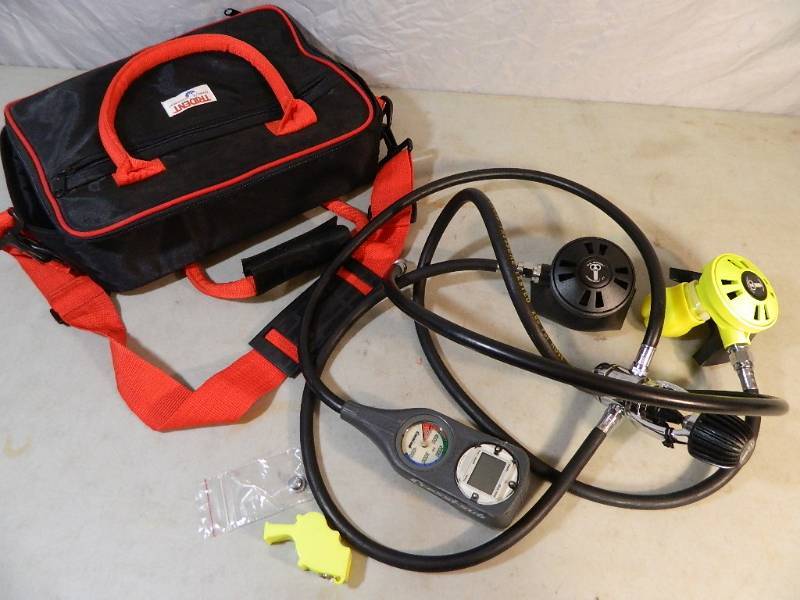 lot 77 image: US Divers Scuba Octopus