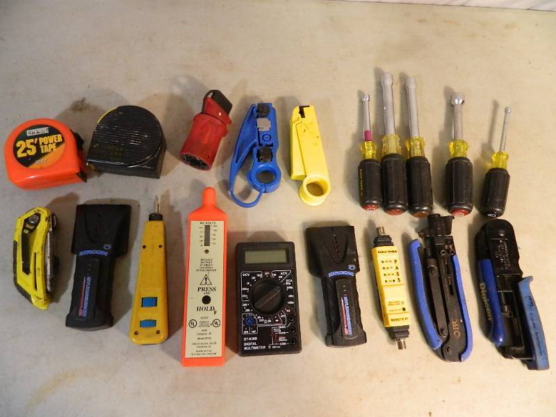 lot 90 image: Assorted Specialty Tools