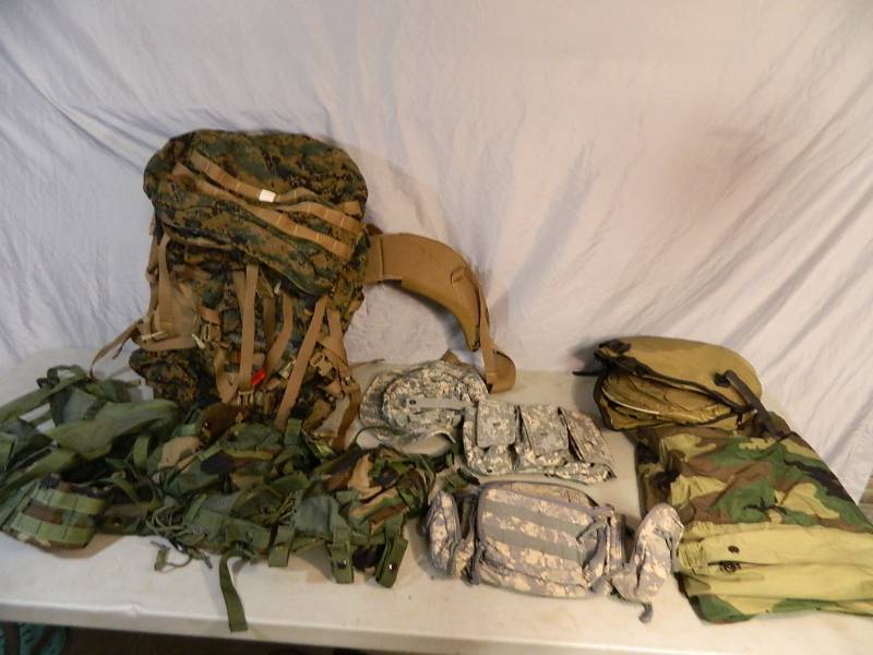 lot 92 image: Full Size Army Ruck Sack, Tactical Vests, Tent, and More