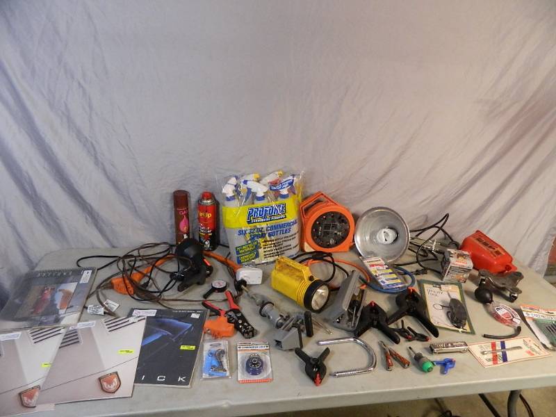 lot 96 image: Tools, Shop Supplies, Car Manuals, and More
