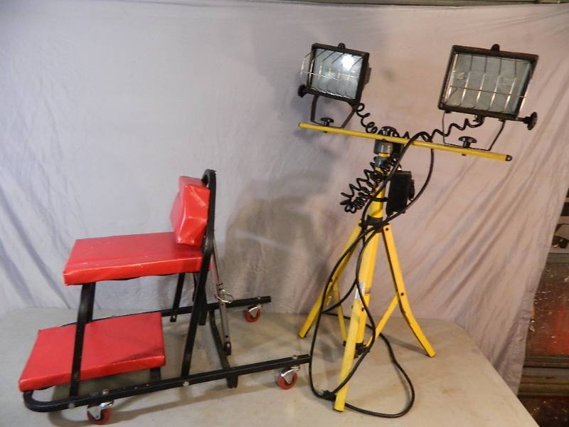lot 113 image: Worklight and Craftsman Multi Function Mechanics Creeper