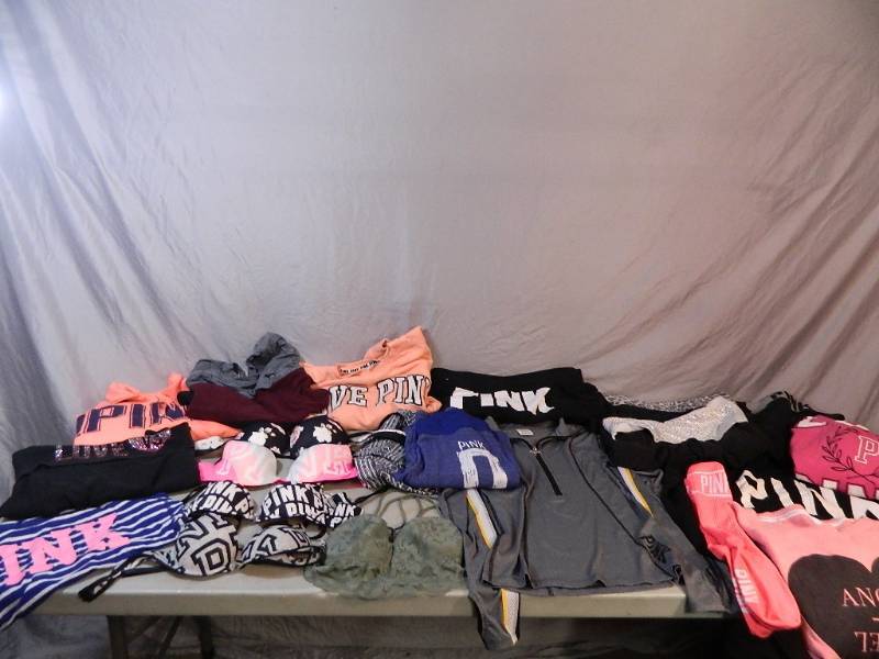 lot 128 image: Victorias Secret Clothing