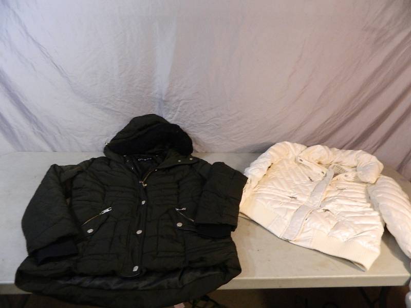 lot 129 image: 2 Large Womens Guess Jackets