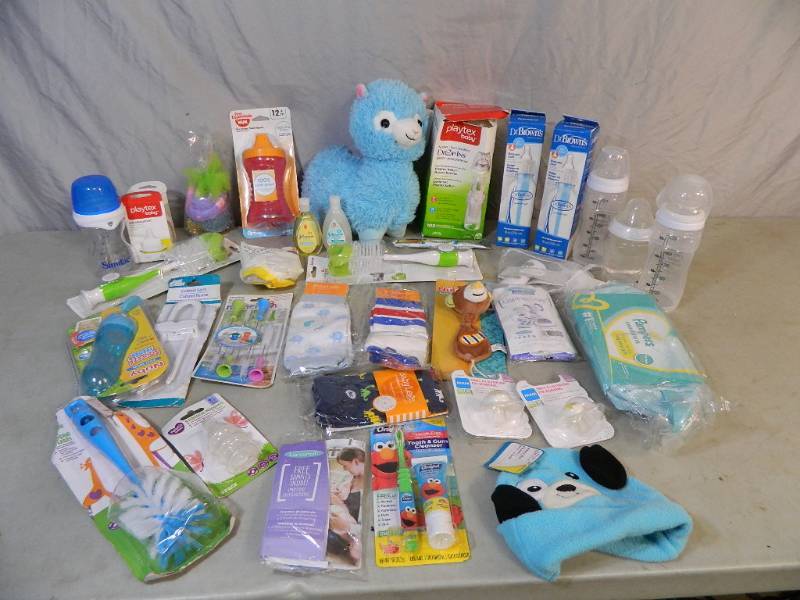lot 167 image: Baby Items