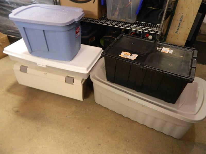lot 171 image: 5 Assorted Totes with Lids