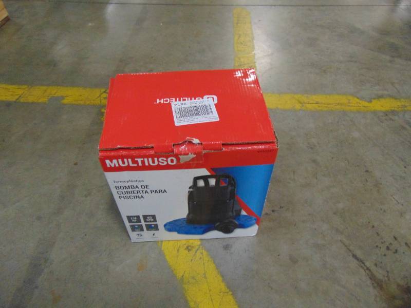 lot 3 image: Utilitech Plug-In Pool Cover Pump 148003