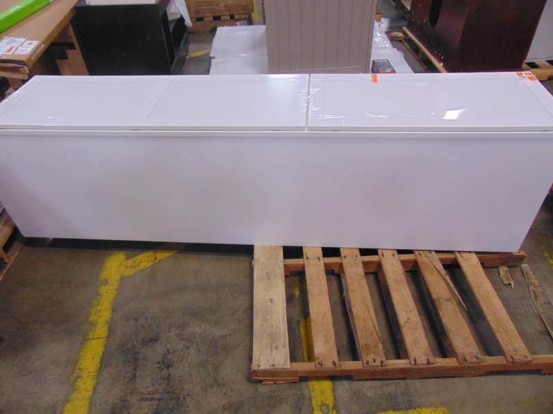 lot 4 image: Diamond NOW Arcadia 18-in x 90-in Pantry Cabinet G10 U1890R