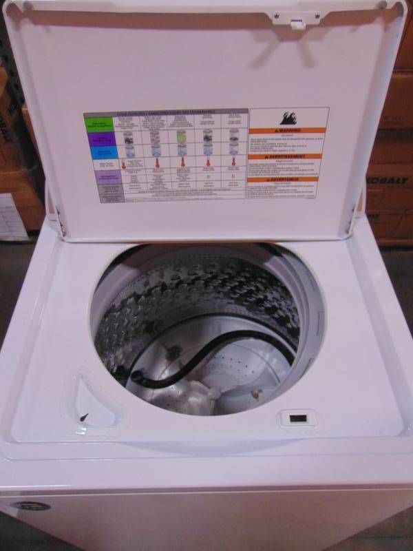 lot 39 image: Whirlpool 3.5-cu ft Top-Load Washer with Agitator (White) WTW4816FW
