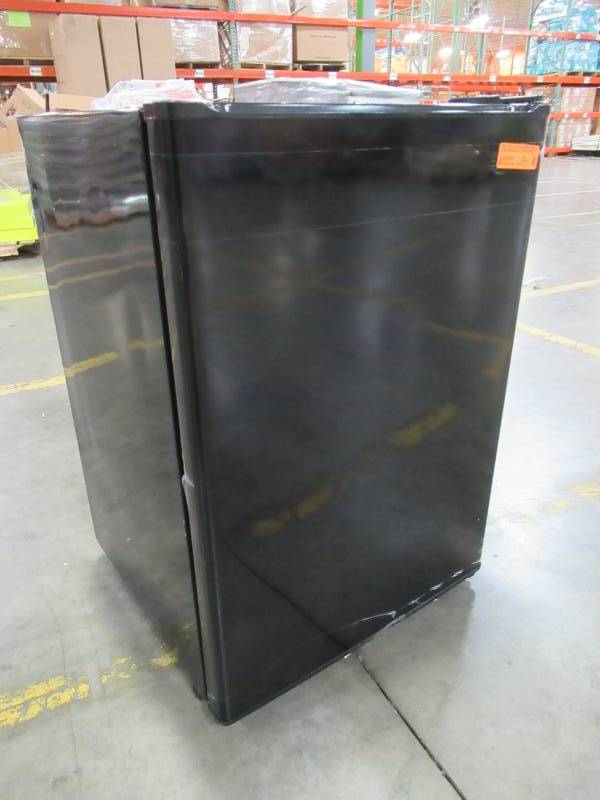 lot 228 image: Haier 2.65-cu ft Freestanding Compact Refrigerator with Freezer Compartment (Black), HC27SG42RB