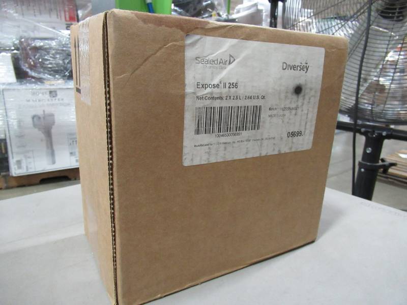 lot 381 image: 1 Case (2-Pack) of Diversey Expose II 256 Phenolic Disinfectant Cleaner - 2.5 Liter Bottles.