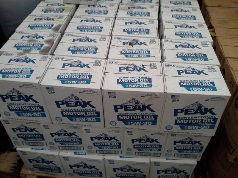 lot 89 image: 10 Cases of Peak Conventional Motor Oil 5W-30 1-qt. Bottles