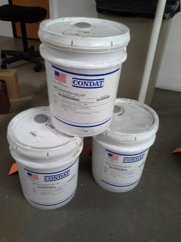 lot 106 image: 3 Buckets of Condat Mecagreen 450 HP 5-Gallon