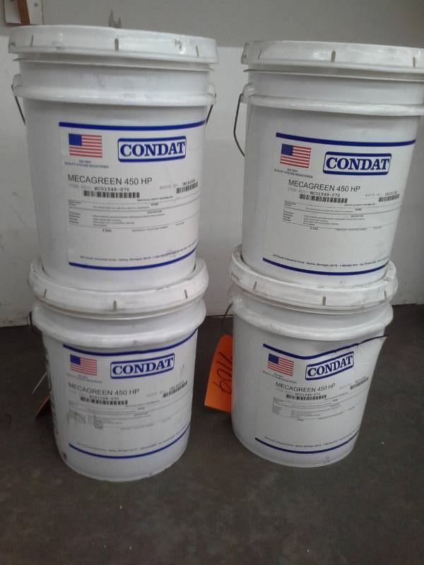 lot 109 image: 4 Buckets of Condat Mecagreen 450 HP 5-Gallon