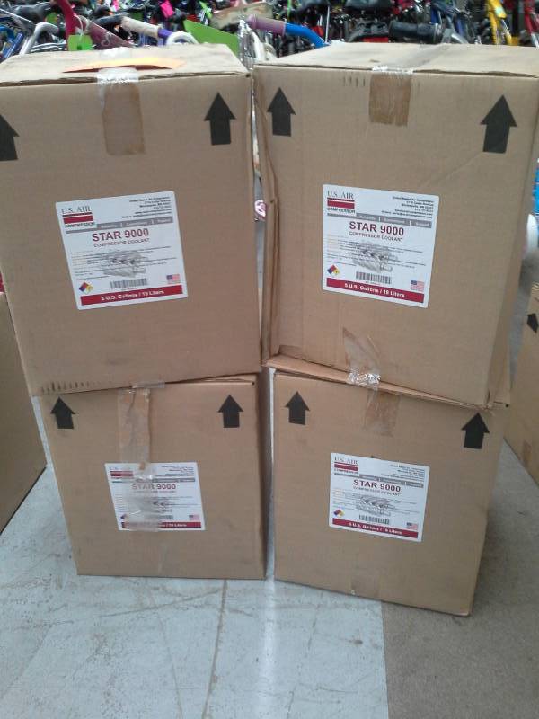 lot 122 image: 4 Cases of U.S. Air Compressor Star 9000 Compressor Coolant 5-Gallon Bottles