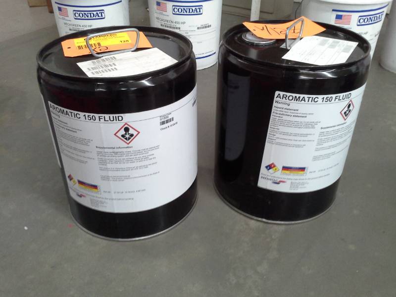 lot 128 image: 2 Buckets of Brenntag Aromatic 150 Fluid 37-lbs.