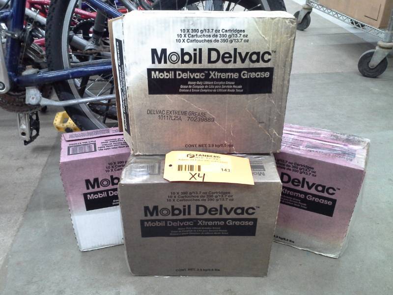 lot 143 image: 4 Cases of Mobil Delvac Xtreme Grease Heavy Duty Lithium Complex Grease 13.7-oz. Cartridges