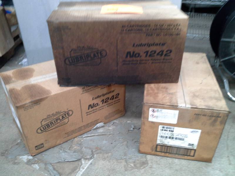 lot 148 image: 3 Cases of Lubriplate No. 1242 Heavy Duty Lithium Polymer Grease 14-oz. Cartridges