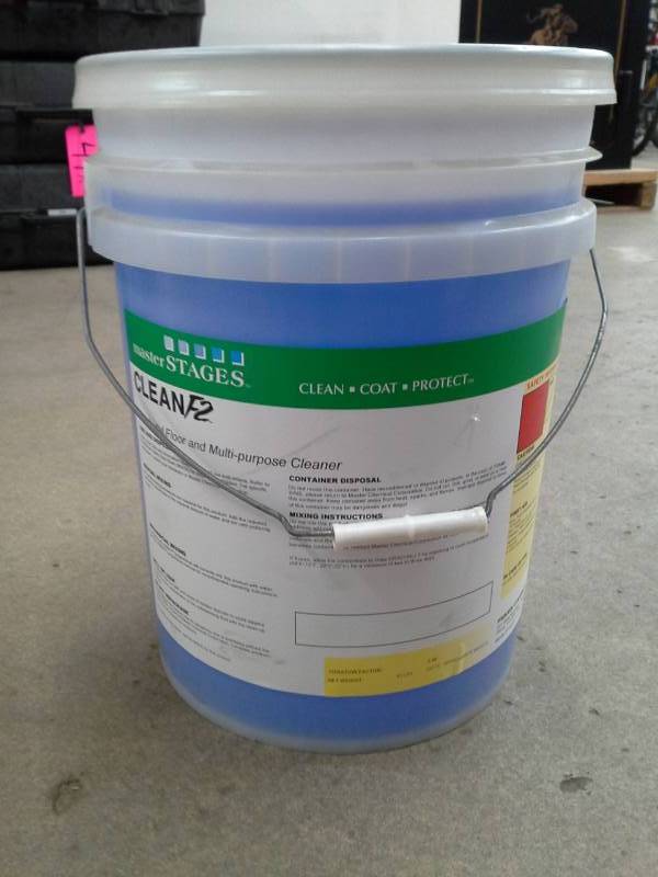 lot 155 image: 1 Bucket of Master Fluid Solutions Master Stages Clean F2 Multi-Purpose Cleaner 5-Gallon