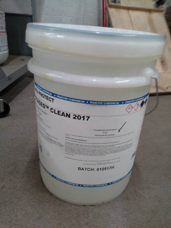 lot 166 image: 1 Bucket of Master Fluid Solutions Master Stages Clean 2017 Heavy Duty Spray Cleaner 5-Gallon