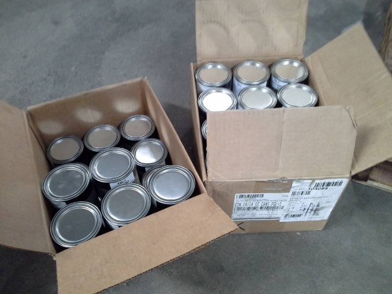 lot 174 image: 2 Cases of Lubriplate FGL-1 Lubricant 14-oz. Cans