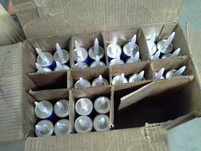 lot 193 image: 30 Cartridges of Chevron Texclad 2 Industrial Grease 12-oz.