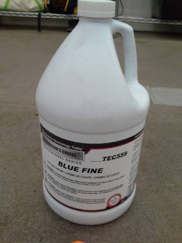 lot 309 image: 1 Bottle of Technicians Choice Professional Series TEC559 Blue Fine Cutting Cream 1-Gallon