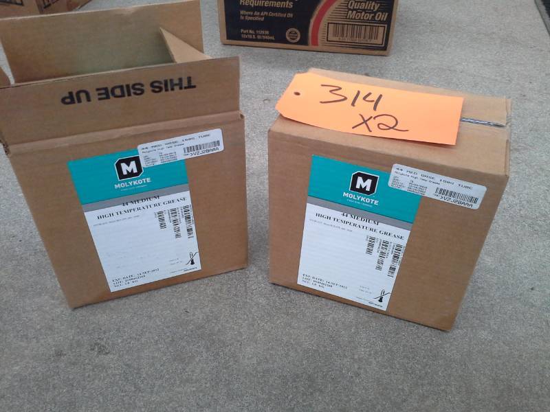 lot 314 image: 2 Cases of Dow Corning Molykote 44 Medium High Performance Grease 1.8-kg.