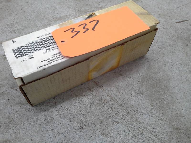 lot 337 image: 1 Case of Lubrication Technologies B124 Hose Adapter Kit