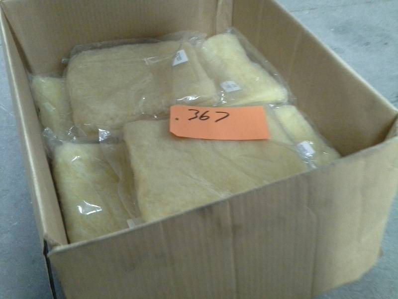 lot 367 image: 1 Case of Technicians Choice TEC1051 Hand Wash Mitts