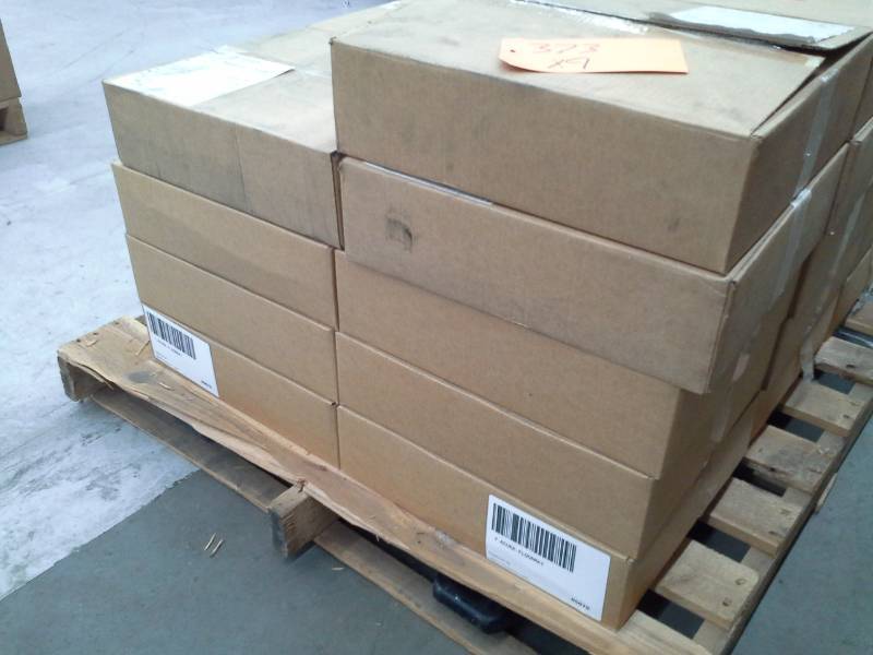 lot 373 image: 9 Cases of Acura 217303 Floor Mats