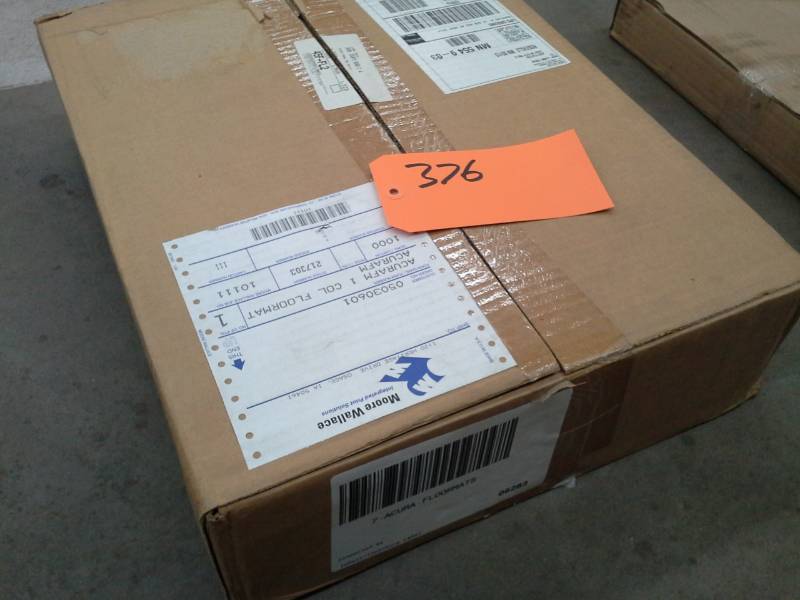 lot 376 image: 1 Case of Acura Floor Mats