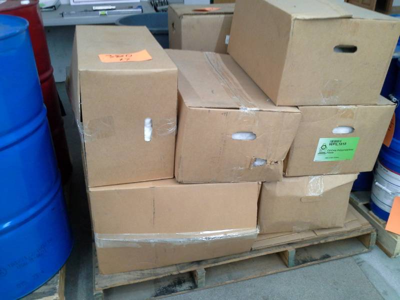 lot 380 image: 7 Cases of Spilltech Oil-Only Polypropylene Pillow WPIL1818