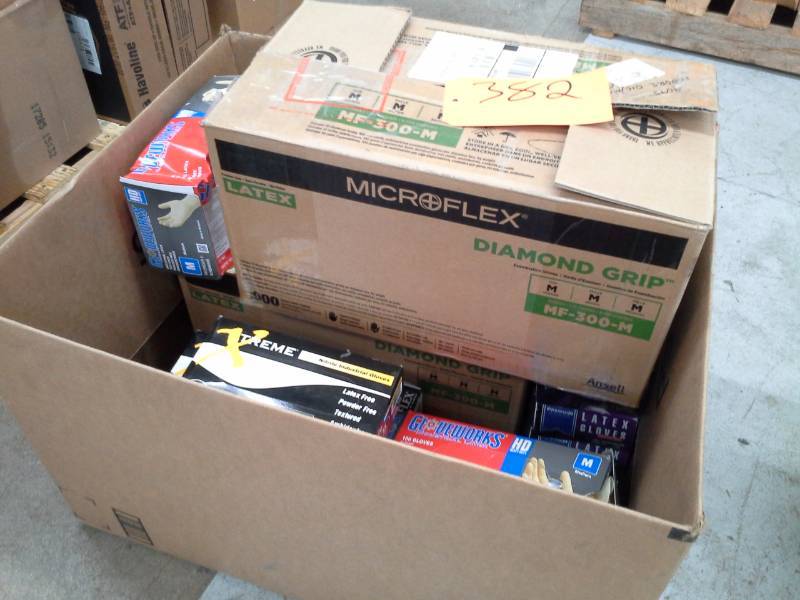 lot 382 image: 1 Case of  Nitrile Heavy Duty Gloves MediumXL