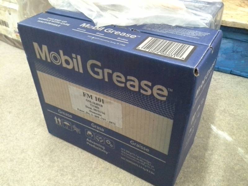 lot 282 image: 2 Cases of Mobil Grease FM 101