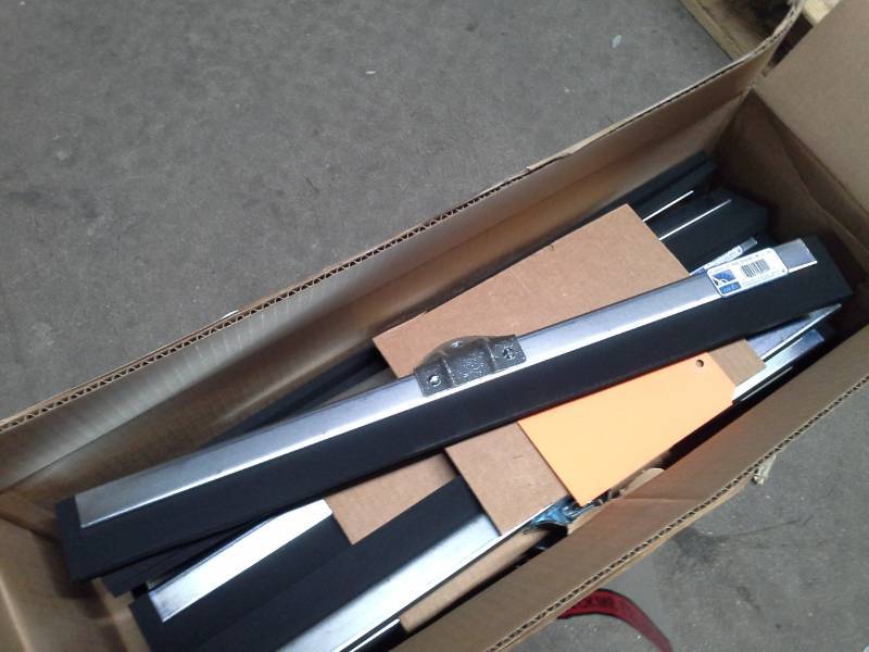 lot 255 image: Case of 24 Moss Squeegee Double with Socket