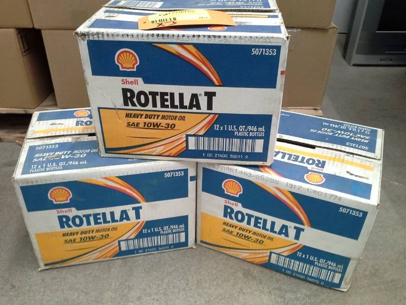 lot 261 image: 3 Cases of Rotella T SAE 10W-30 Heavy Duty Motor Oil