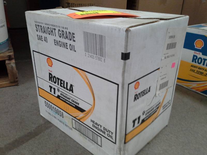 lot 262 image: One Case of Shell Rotella T1 SAE 40 Engine Oil
