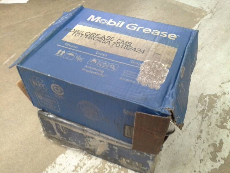 lot 306 image: 2 Cases of Mobil Grease CMS