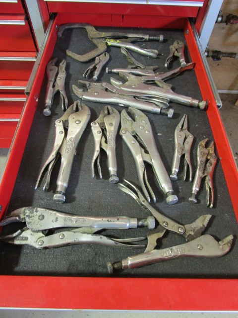 lot 283 image: ASSORTED SIZES OF VISE GRIPS