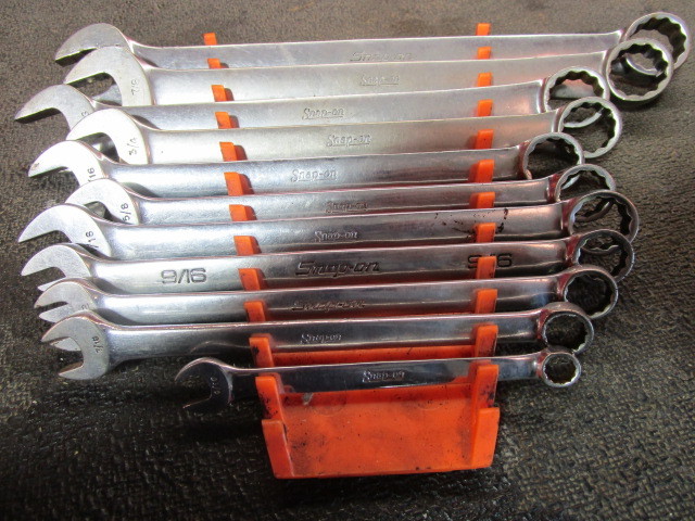 lot 293 image: SNAP ON TOOLS STANDARD OPEN AND CLOSED END WRENCHES