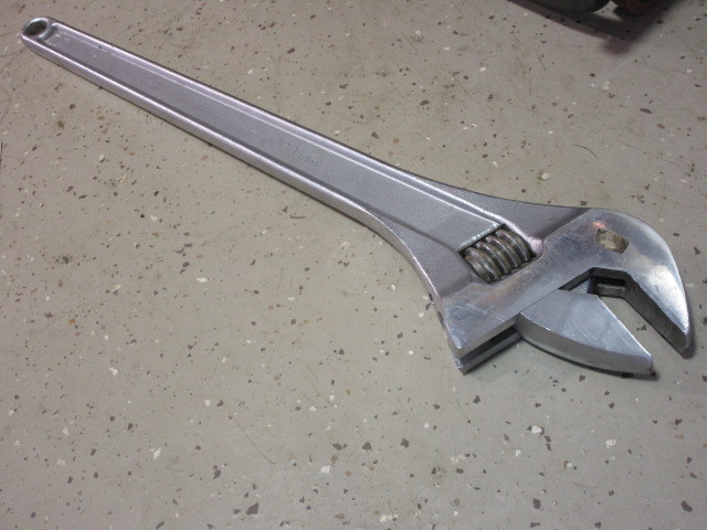 lot 297 image: BLUE POONT LARGE CRESCENT WRENCH