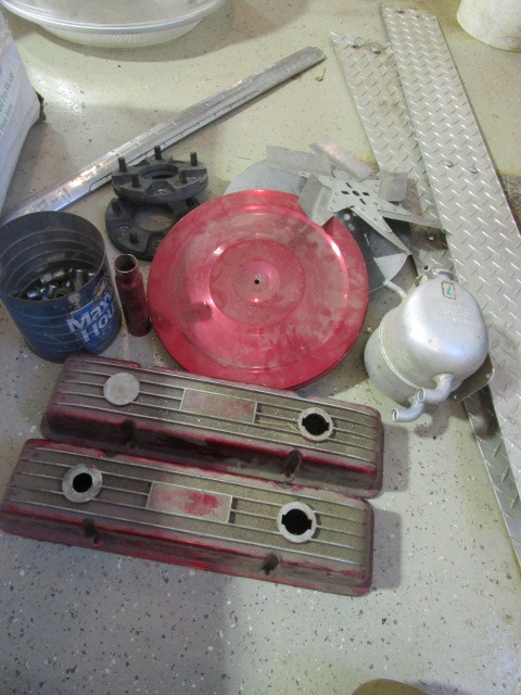 lot 327 image: MISC. CAR PARTS