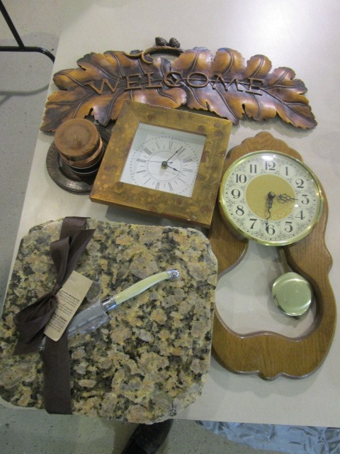lot 343 image: HOME DECOR