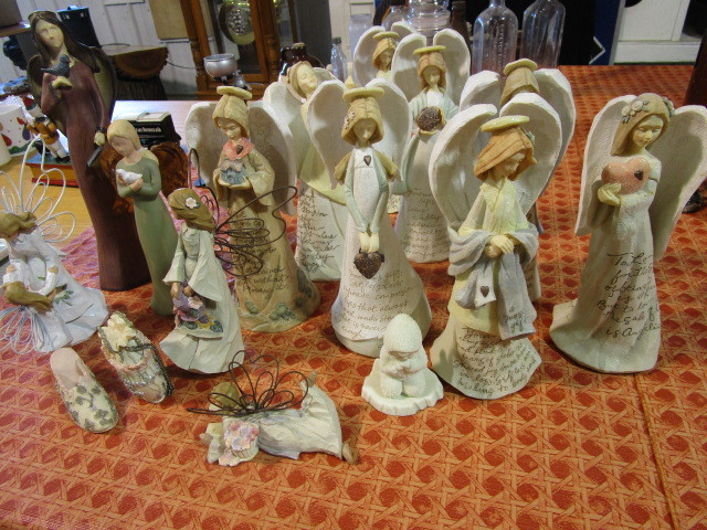 lot 352 image: ENESCO FOUNDATIONS FIGURINES
