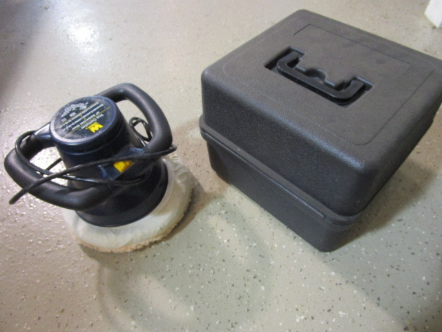lot 375 image: ORBITAL CAR WAXER