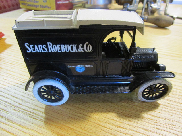 lot 385 image: ERTL SEARS ROEBUCK MODEL T BANK